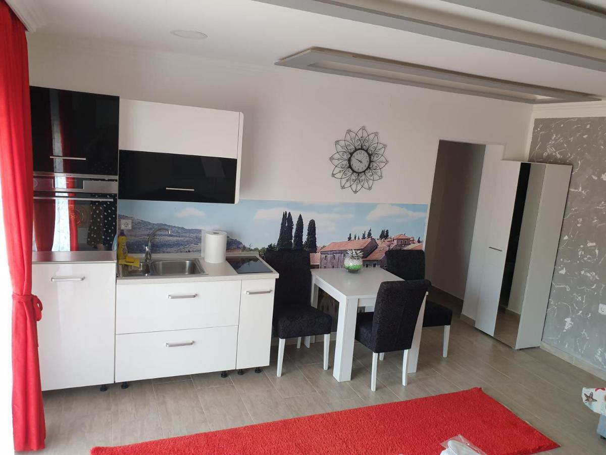 Mango Apartments Trebinje Exterior foto